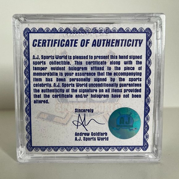 SOLD - Bo Horvat NHL Vancouver Canucks Signed Autograph Model Hockey Puck - Picture 4 of 4